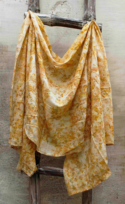A thousand petals scarf